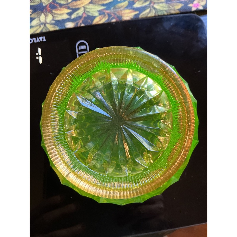 Antique Beaumont Glass Vaseline/Uranium Candy Jar with Lid - Picture 11 of 16